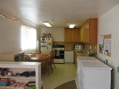 Kitchen/dining + washer/dryer