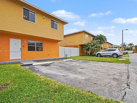4th image of 145 NE 12th Ave #145