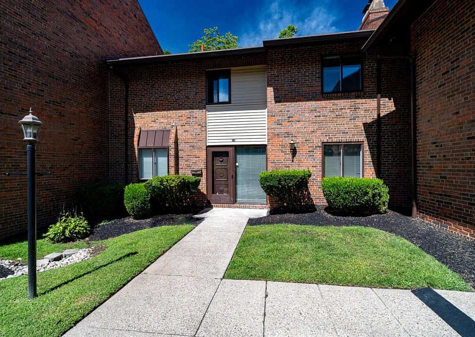 1st image of 72 Stillmeadow Dr