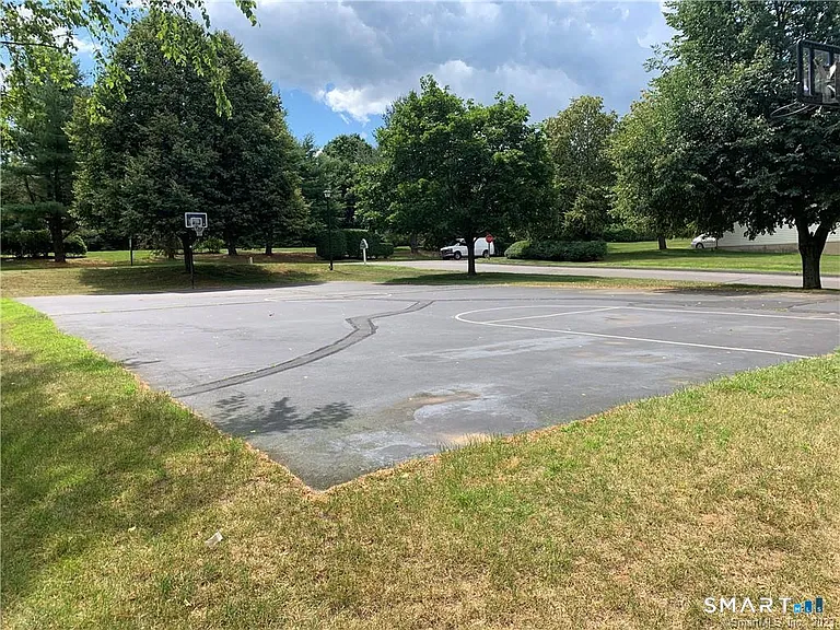 20 Arthur Dr #1 — Photo 6
