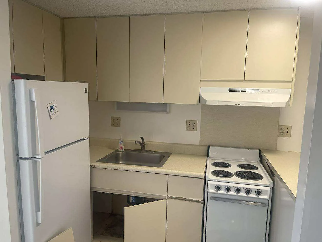 Studio, 360 sqft, $1,575 — Photo 3