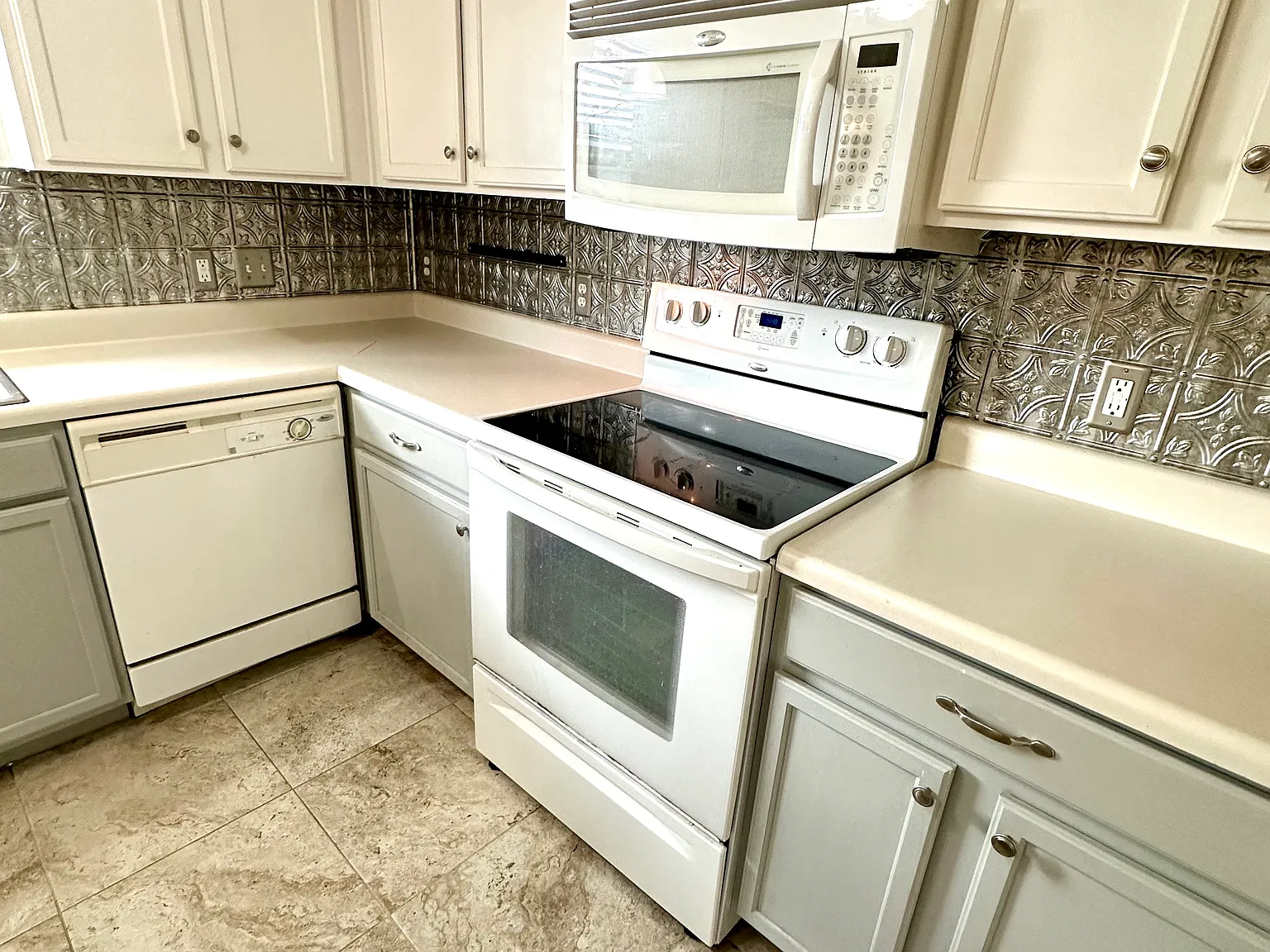 3 bed, 1340 sqft, $1,850 — Photo 4