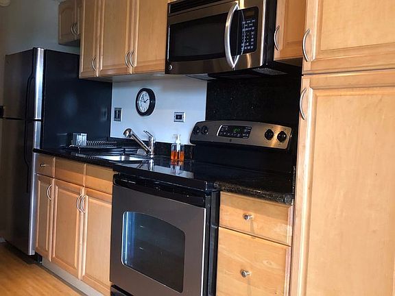 4th image of 824 Kinau St APT 608
