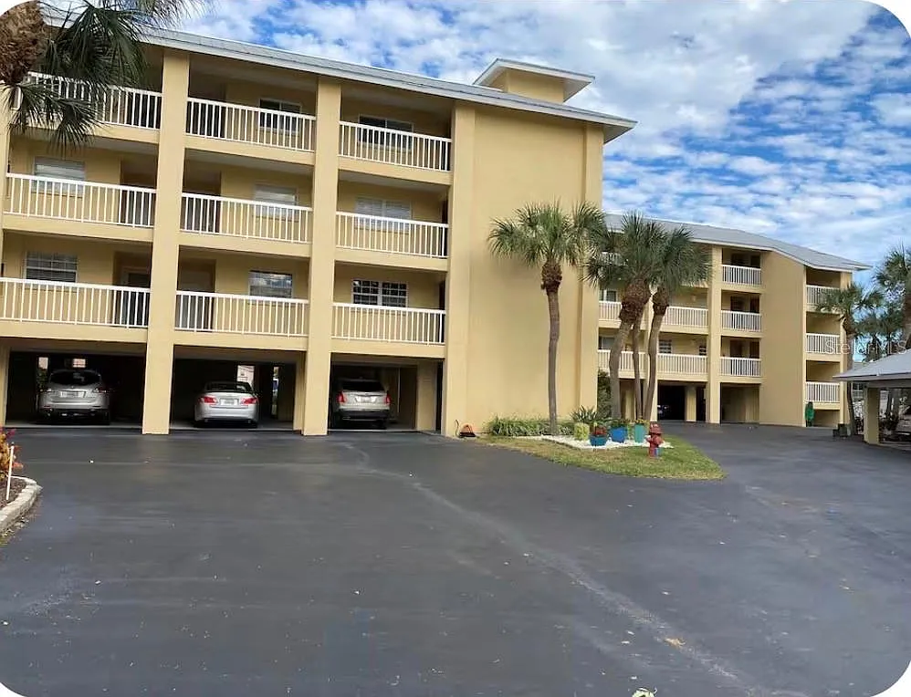 2 bed, 2.0 bath, 900 sqft, $3,500 — Photo 3