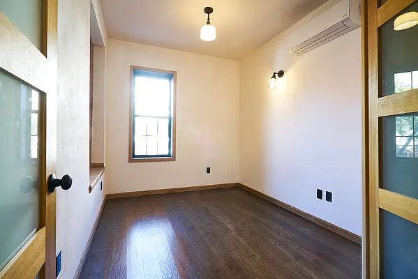 Rented by Lodger Corp | media 9