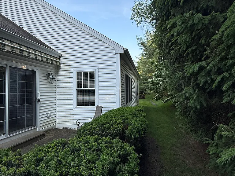 9 Clover Ln — Photo 26