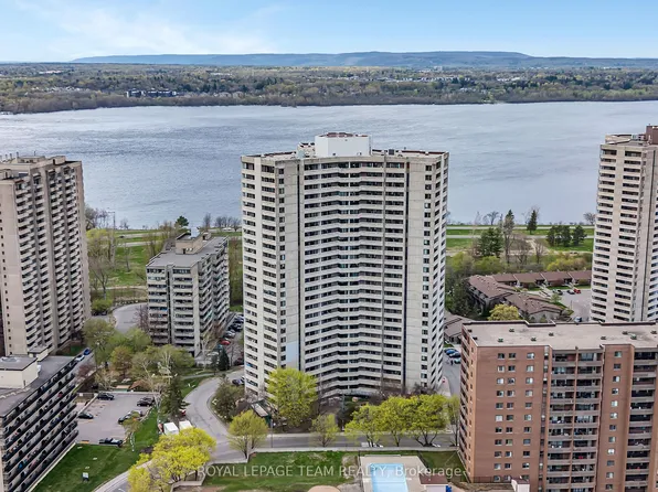 1171 Ambleside Dr #2309, Ottawa, ON K2B 8E1