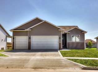 4320 Aldrin Ave, Ames, IA 50014