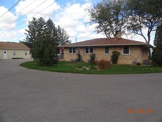2nd image of 2000 E Delavan Dr