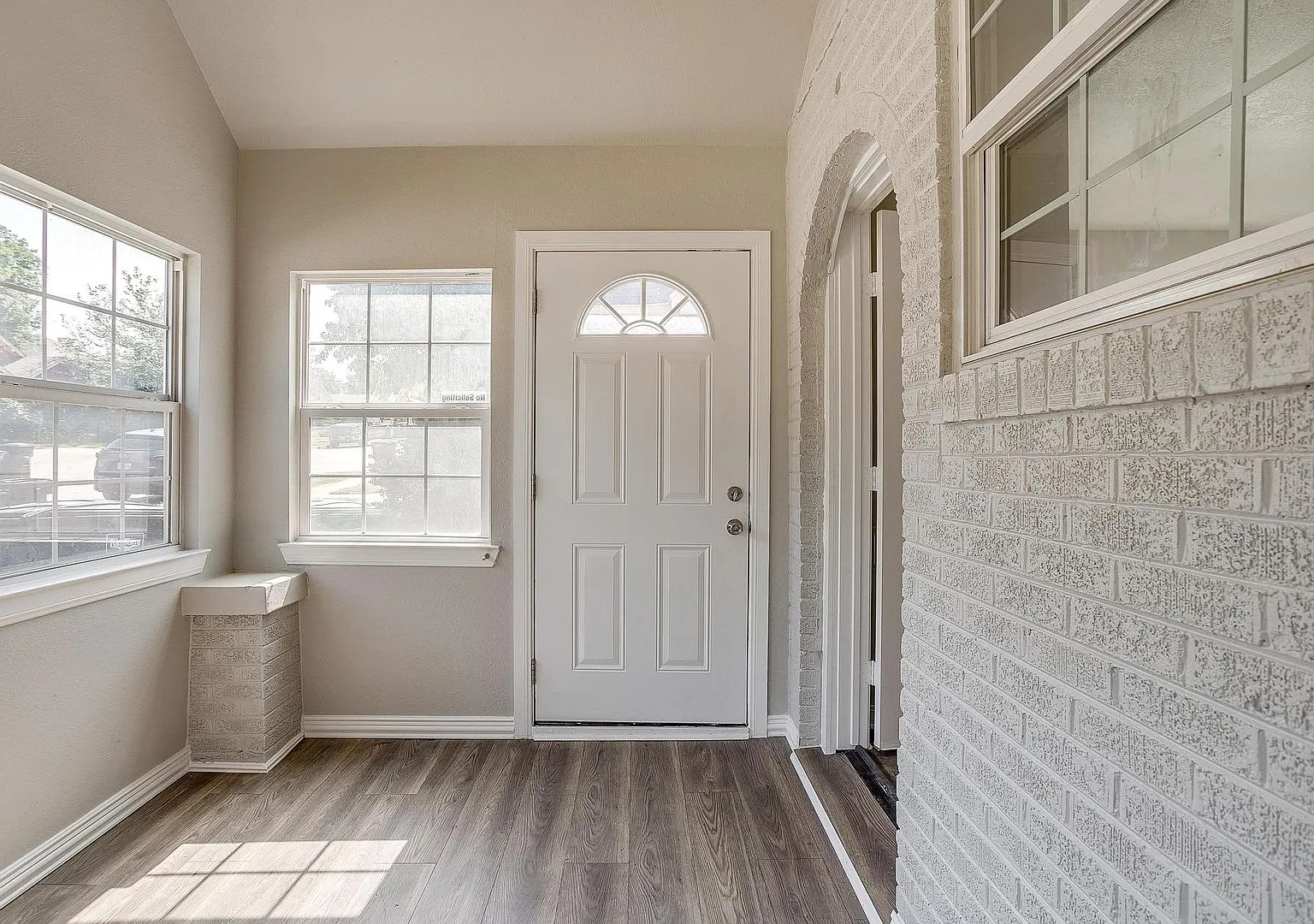 Rental Ready for New Tenants- 2 Bed- 1 Bath Home in East Fort Worth- 76103 — Photo 2