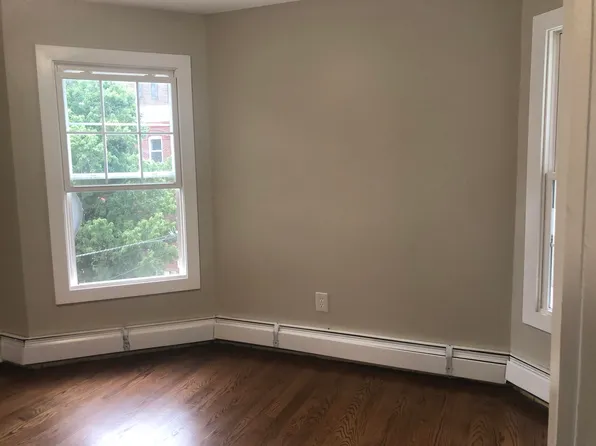 18 Britton Street image 15 of 20