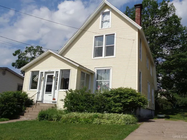 517 Pine St, Marquette, MI 49855