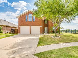 2872 Fieldstone Dr, Grand Prairie, TX 75052