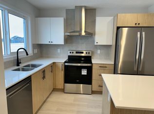 22803 94th Ave NW, Edmonton, AB T5T3Y2