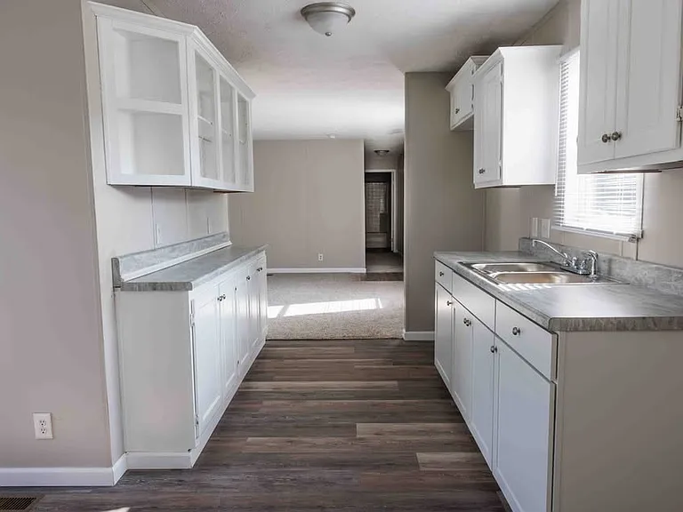 10270 Russellville Rd #32 — Photo 4