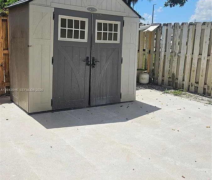 6780 NW 186th Ter — Photo 17
