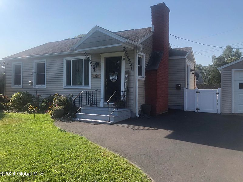 2nd image of 1029 Argo Boulevard