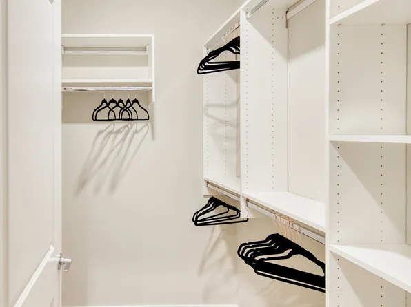 1046 Broadway image 7 of 9