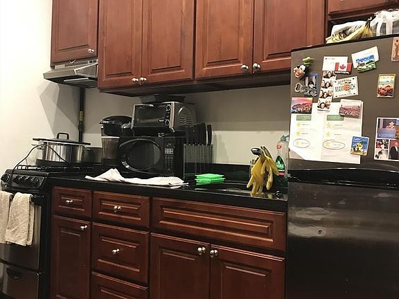 3rd image of 510 E 5th St APT 15
