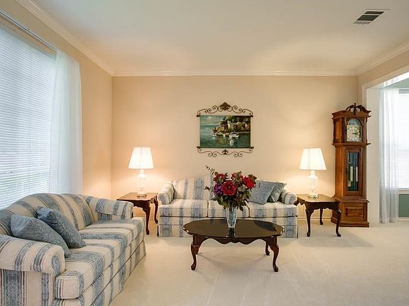 5th image of 2728 Crepe Myrtle Dr