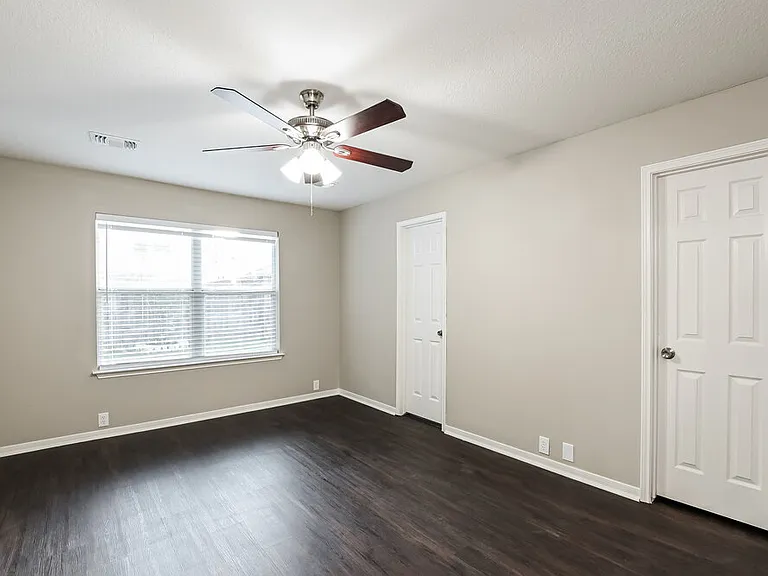 10403 Falling River Dr — Photo 9