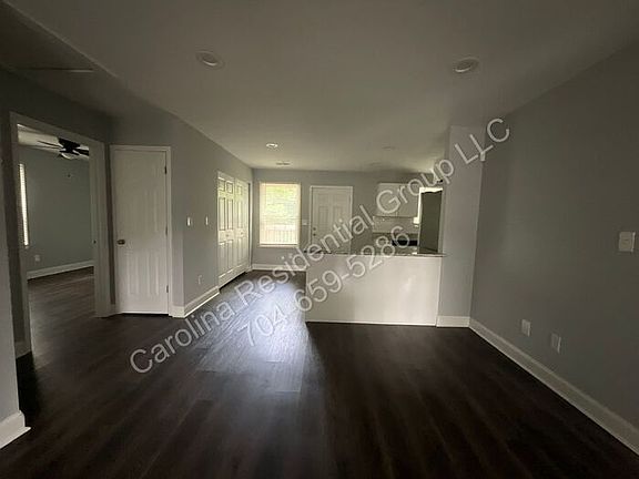4th image of 417 S Green St