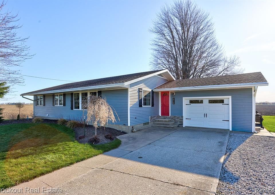 3710 N Beyer Rd, Saginaw, MI 48601 | Zillow