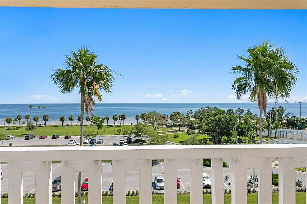 1 bed, 1.0 bath, 750 sqft, $2,500 — Photo 2