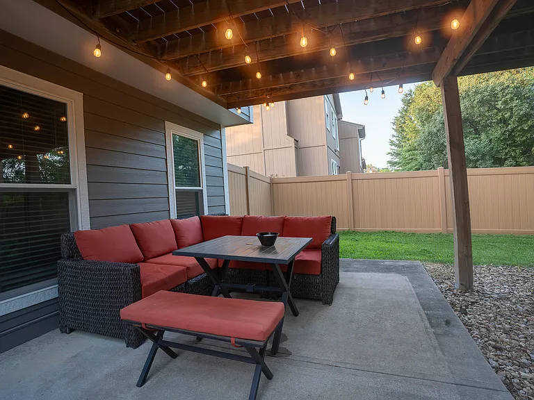 1257 SE Princeton Dr — Photo 15