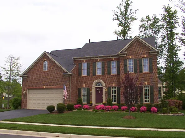 8890 Crosspointe Glen Way, Lorton, VA 22079