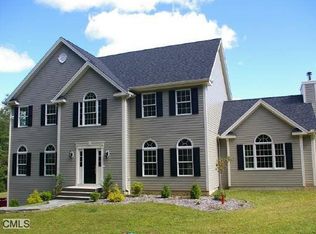 2 Valley Field Rd, Newtown, CT 06482