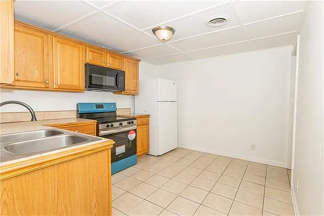 2 bed, 1.0 bath, 690 sqft, $950 — Photo 4
