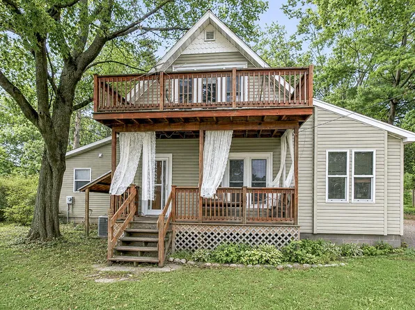 627 Francis St, South Haven, MI 49090