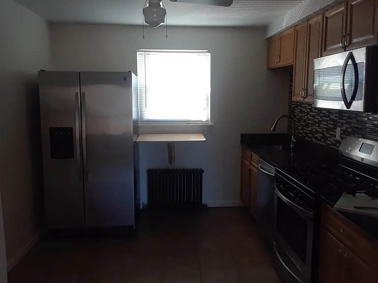 1000 Hartman St #5 — Photo 4