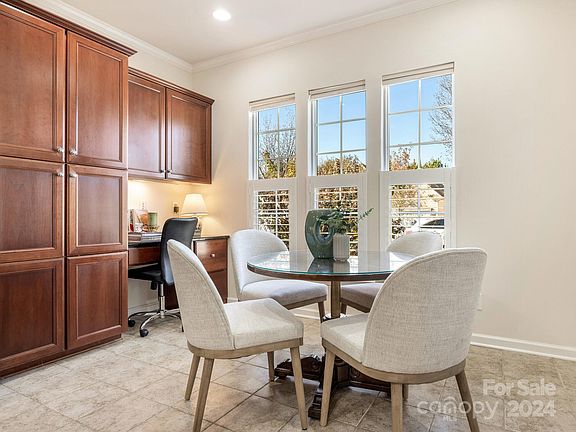 4th image of 15313 Legend Oaks Ct
