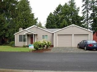 17225 NE Couch St, Portland, OR 97230