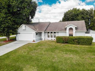 933 SW McCracken Ave, Port Saint Lucie, FL 34953