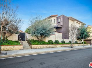 17824 Killion St #G, Encino, CA 91316