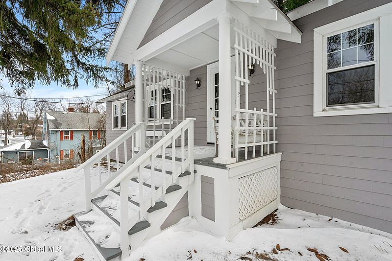 5th image of 2 Elliot Avenue