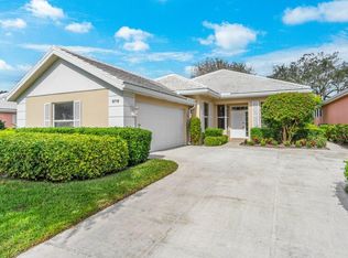 8719 Wakefield Dr, Palm Beach Gardens, FL 33410