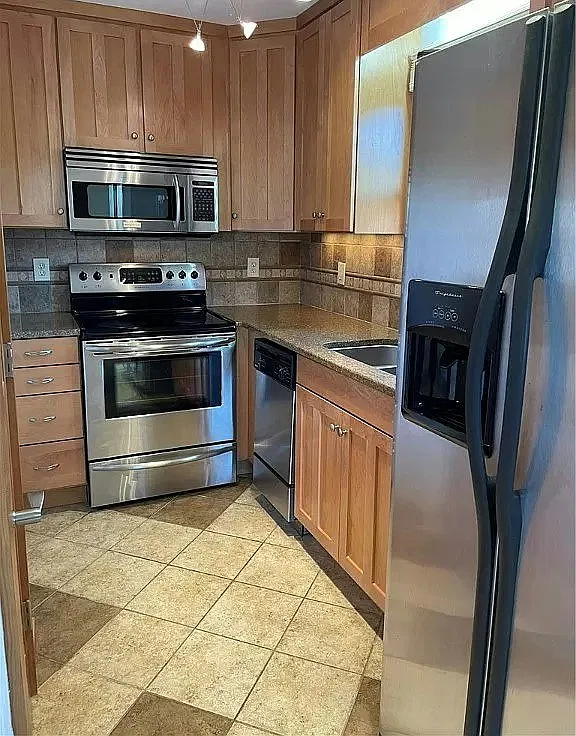 140 Faculty Street, Unit 5 — Photo 4