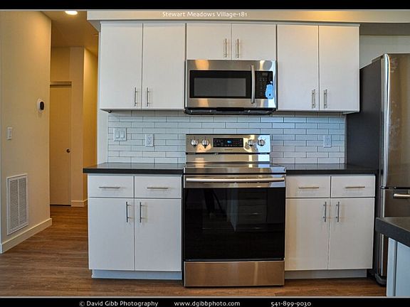 3rd image of 1574 Myers Ln #102