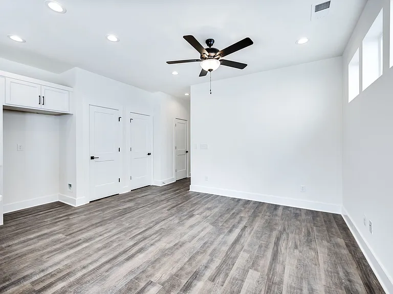 518 Taffy Way — Photo 8