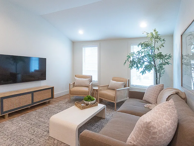 245 S 2nd St #201 — Photo 7