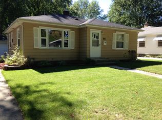 1257 Marian Ln, Green Bay, WI 54304