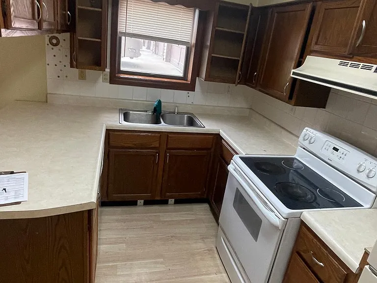 7935 Forest Beach Rd #1 — Photo 5