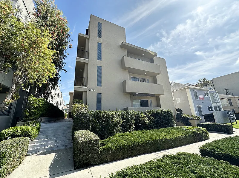 406 Veteran Ave #8