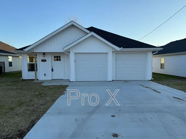 121 W Lewis St, Carterville, MO 64835