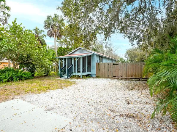 1220 43rd St, Sarasota, FL 34234