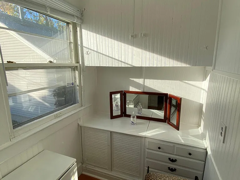 The private Third Bedroom nook adds bedroom living space.